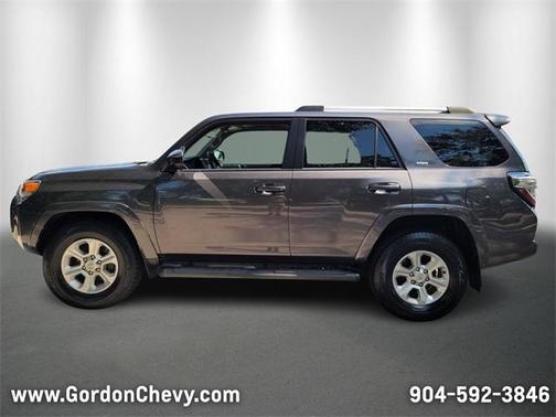 2022 Toyota 4Runner SR5