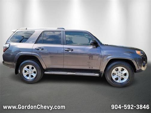 2022 Toyota 4Runner SR5