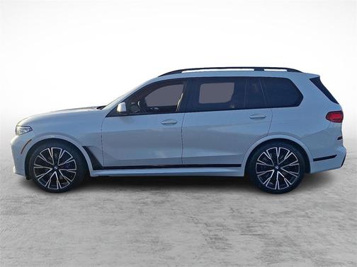 2021 BMW X7 M50i