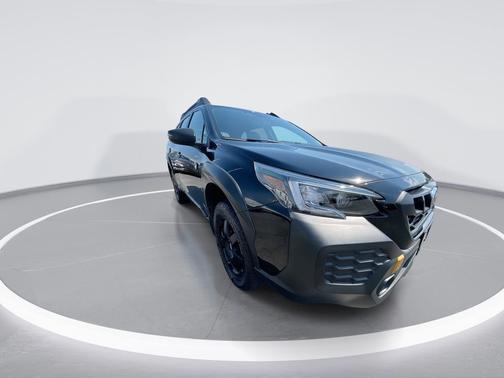 Crystal Black Silica 2024 Subaru Outback Wilderness