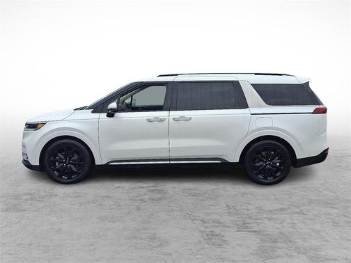 2024 Kia Carnival SX