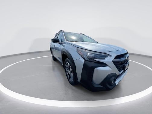 Ice Silver Metallic 2023 Subaru Outback Limited