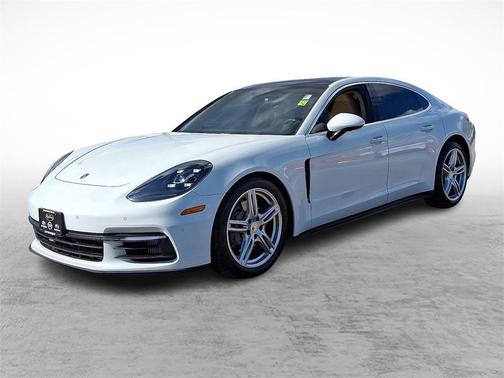2018 Porsche Panamera 4S