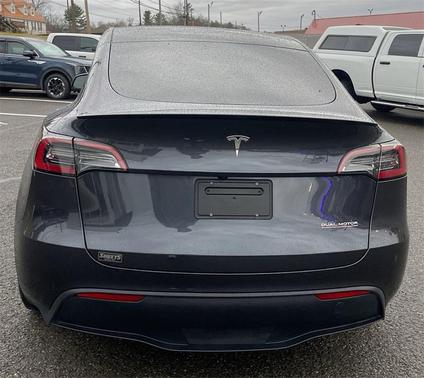 2024 Tesla Model Y Performance Dual Motor All-Wheel Drive