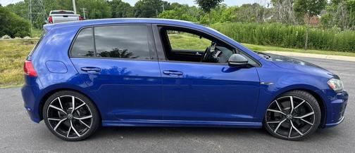 2016 Volkswagen Golf R 4-Door w/DCC & Navigation
