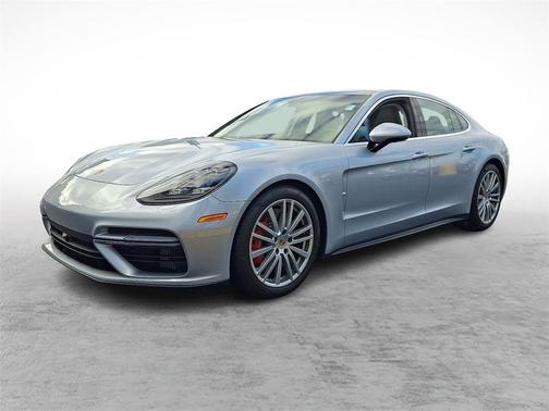 2018 Porsche Panamera Turbo