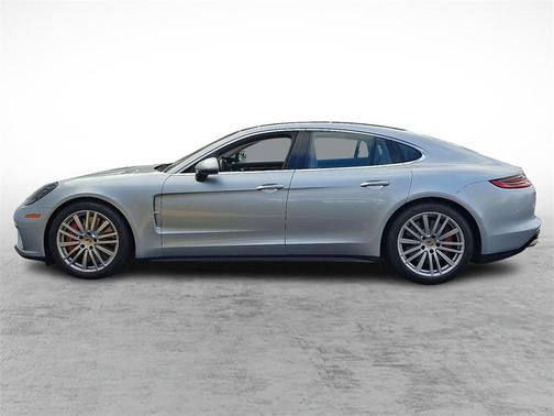 2018 Porsche Panamera Turbo