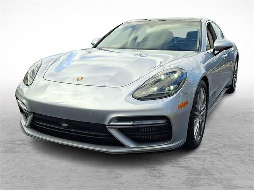 2018 Porsche Panamera Turbo