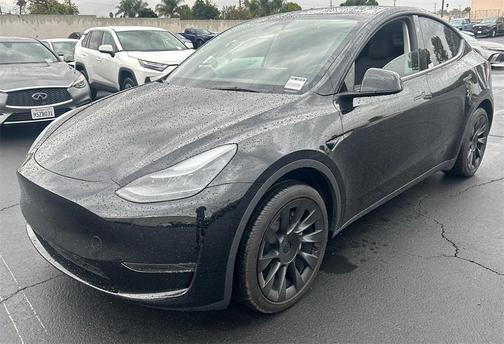 2025 Tesla Model Y Long Range Dual Motor Rear-Wheel Drive