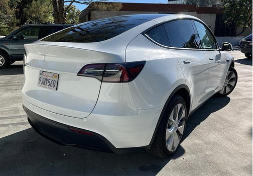 2023 Tesla Model Y RWD