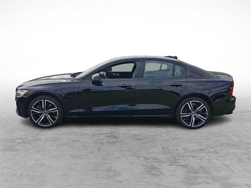 2021 Volvo S60 Recharge Plug-In Hybrid T8 R-Design Expression