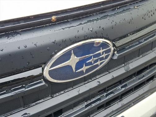 2025 Subaru Forester Base