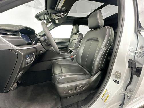 Bright White Clearcoat 2024 Jeep Grand Cherokee 4xe Anniversary Edition