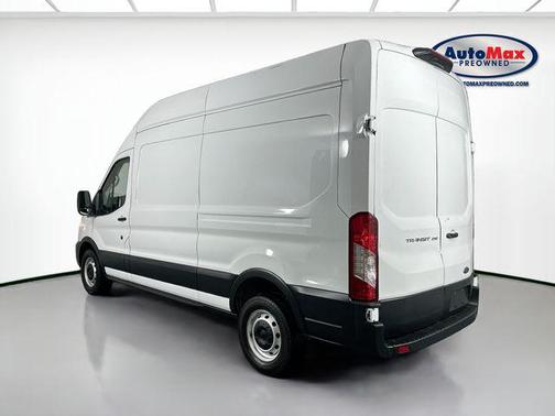 2022 Ford Transit-250 Base