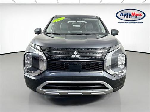 2024 Mitsubishi Outlander SE Black Edition w/Pano Roof S-AWC