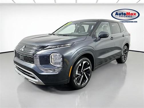 2024 Mitsubishi Outlander SE Black Edition w/Pano Roof S-AWC