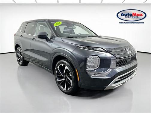 2024 Mitsubishi Outlander SE Black Edition w/Pano Roof S-AWC