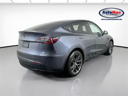 2022 Tesla Model Y Long Range Dual Motor All-Wheel Drive