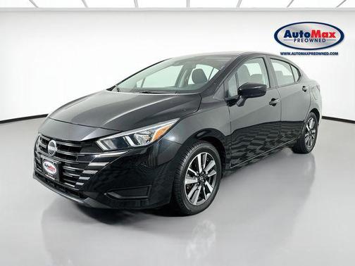 Super Black Metallic 2024 Nissan Versa 1.6 SV