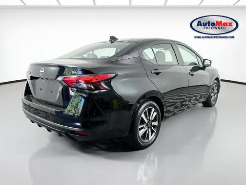 Super Black 2024 Nissan Versa 1.6 SV