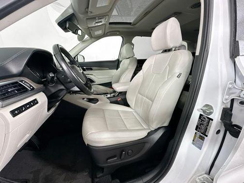 Glacial White Pearl 2022 Kia Telluride EX