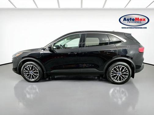 Black Metallic 2022 Ford Escape SEL