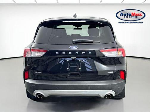 Black Metallic 2022 Ford Escape SEL