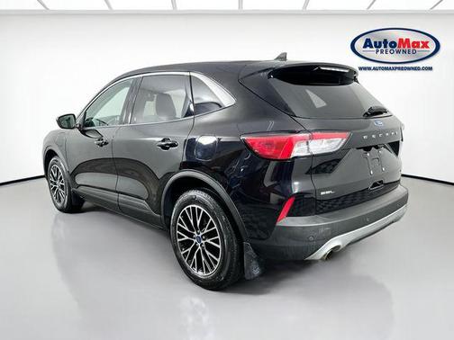 Black Metallic 2022 Ford Escape SEL