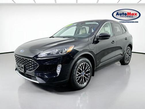 Black Metallic 2022 Ford Escape SEL
