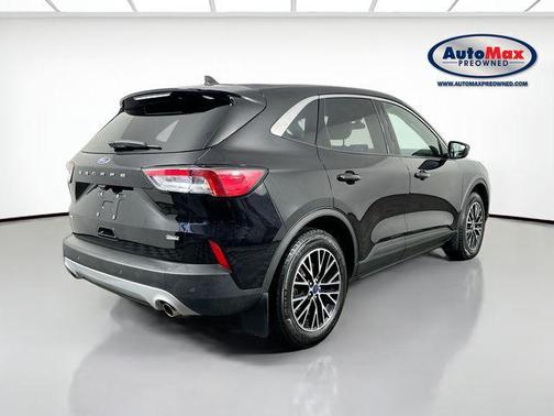 Agate Black Metallic 2022 Ford Escape SEL