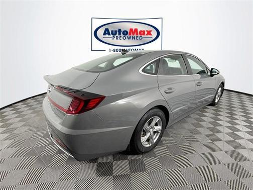 2022 Hyundai SONATA SE