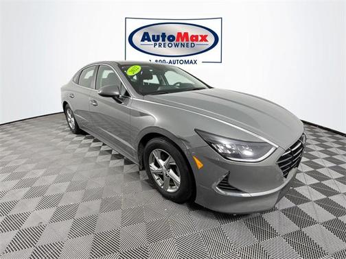 2022 Hyundai SONATA SE