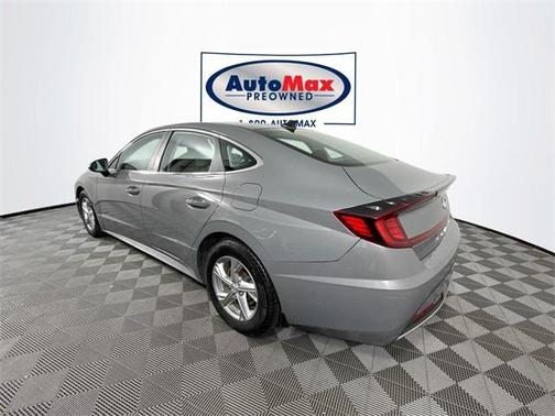 2022 Hyundai SONATA SE