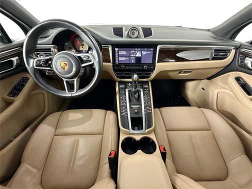 2021 Porsche Macan Base