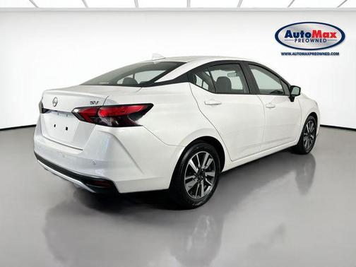 Aspen White Tricoat 2024 Nissan Versa 1.6 SV