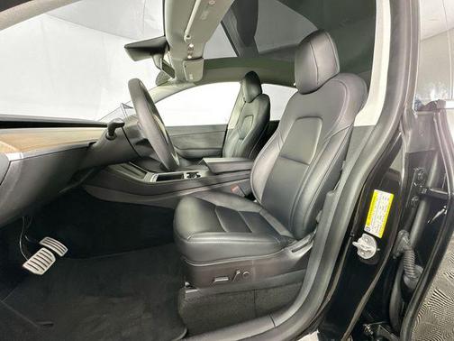 Solid Black 2022 Tesla Model Y Performance Dual Motor All-Wheel Drive