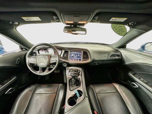 Frostbite 2022 Dodge Challenger SXT