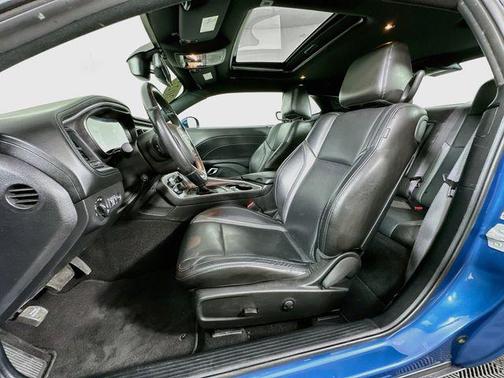 Frostbite 2022 Dodge Challenger SXT
