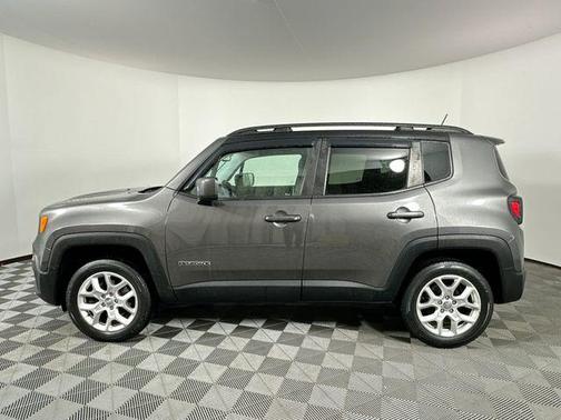 Granite Crystal Metallic Clearcoat 2016 Jeep Renegade Latitude