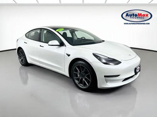Pearl White Multi-Coat 2023 Tesla Model 3 Standard Range