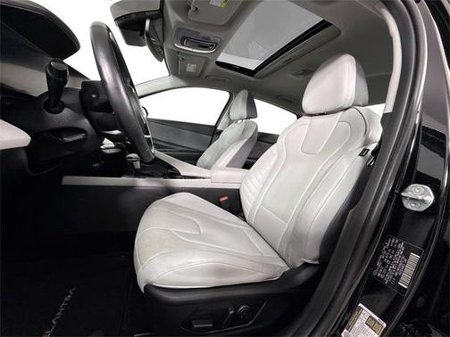 2022 Hyundai ELANTRA Limited