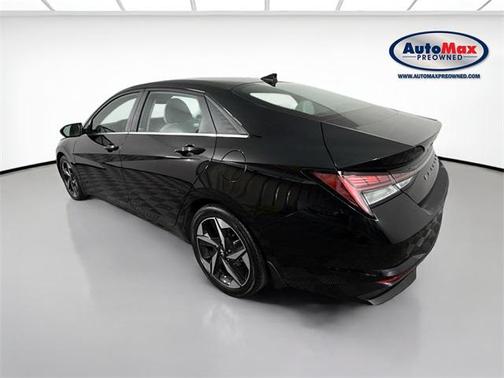 2022 Hyundai ELANTRA Limited