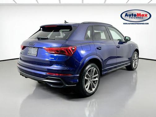 Navarra Blue Metallic 2022 Audi Q3 45 S line Premium