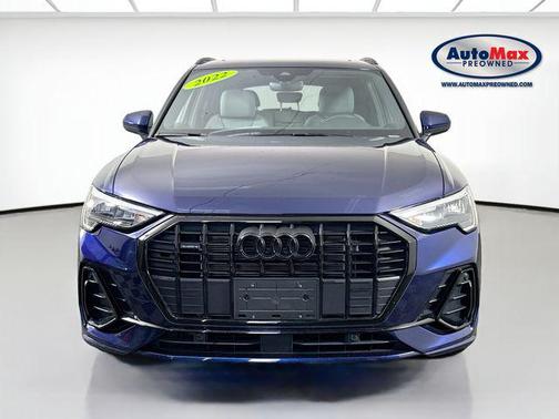Navarra Blue Metallic 2022 Audi Q3 45 S line Premium