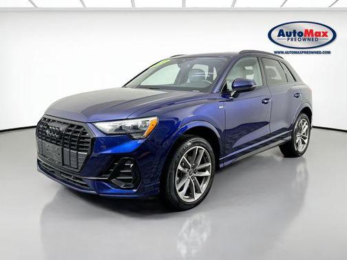 Navarra Blue Metallic 2022 Audi Q3 45 S line Premium