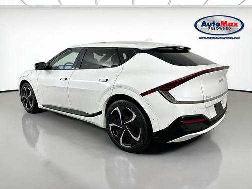 Snow White Pearl 2023 Kia EV6 GT-Line