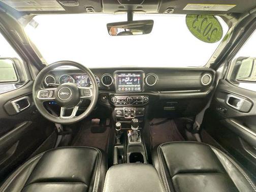 Silver Zynith Clearcoat 2023 Jeep Wrangler 4xe Sahara