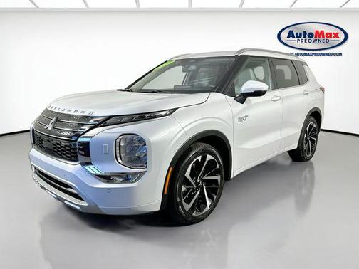 White Diamond 2023 Mitsubishi Outlander PHEV SEL
