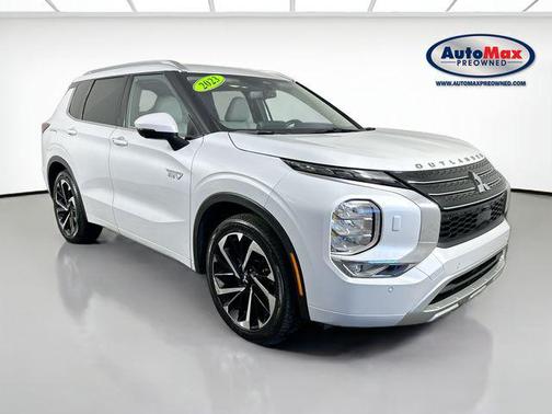 White Diamond 2023 Mitsubishi Outlander PHEV SEL