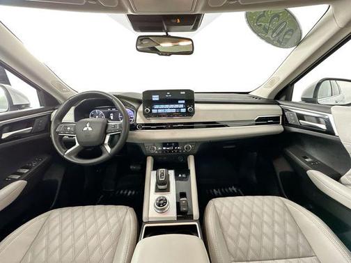 White Diamond 2023 Mitsubishi Outlander PHEV SEL